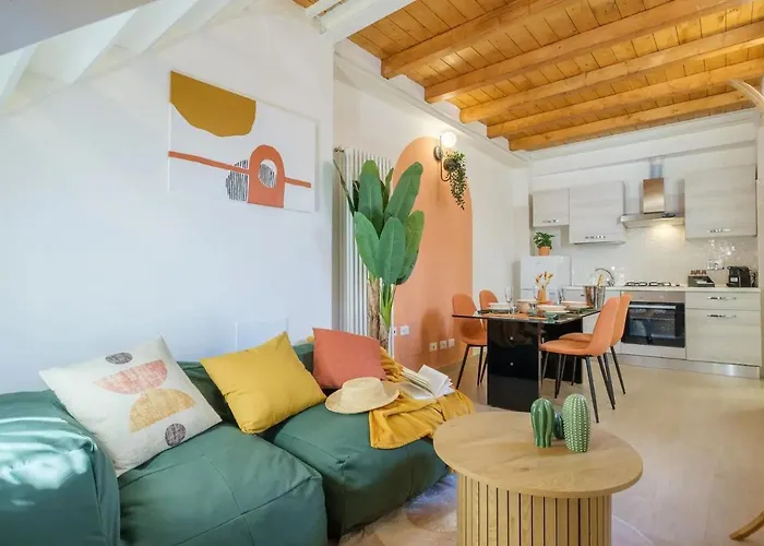 Appartement Charming Vintage By Piazza Maggiore With Garden