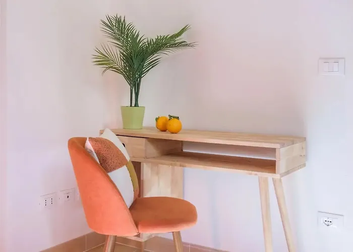 Charming Vintage By Piazza Maggiore With Garden Appartement *