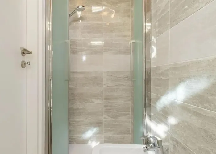 Charming Vintage By Piazza Maggiore With Garden Appartement *