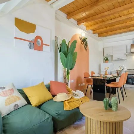 Apartamento Charming Vintage By Piazza Maggiore With Garden