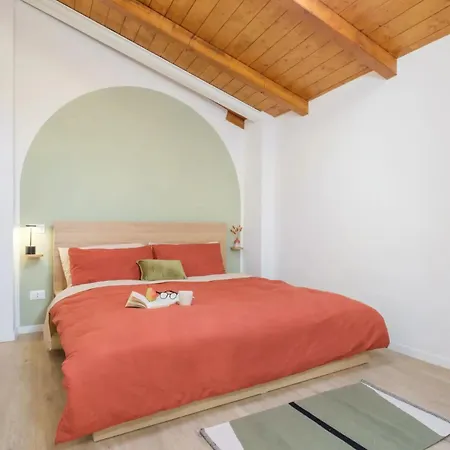 Charming Vintage By Piazza Maggiore With Garden Bolonia