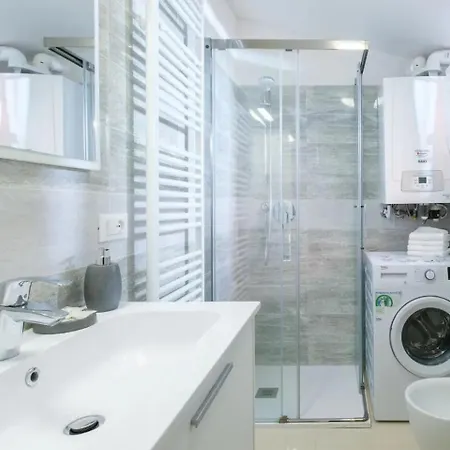 Charming Vintage By Piazza Maggiore With Garden * Bologna