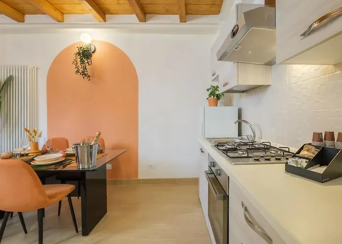 Apartament Charming Vintage By Piazza Maggiore With Garden Bolonia