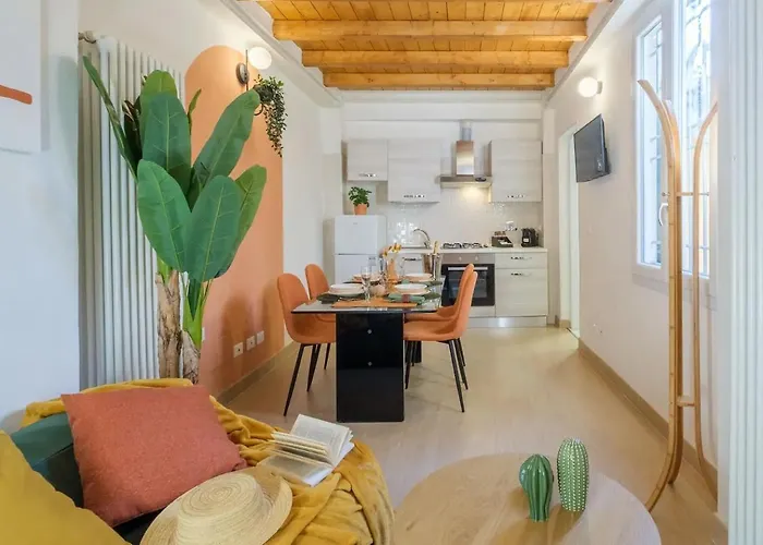 Apartament Charming Vintage By Piazza Maggiore With Garden *