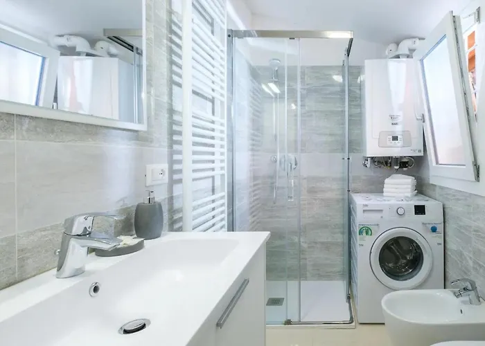 Charming Vintage By Piazza Maggiore With Garden * Bologna