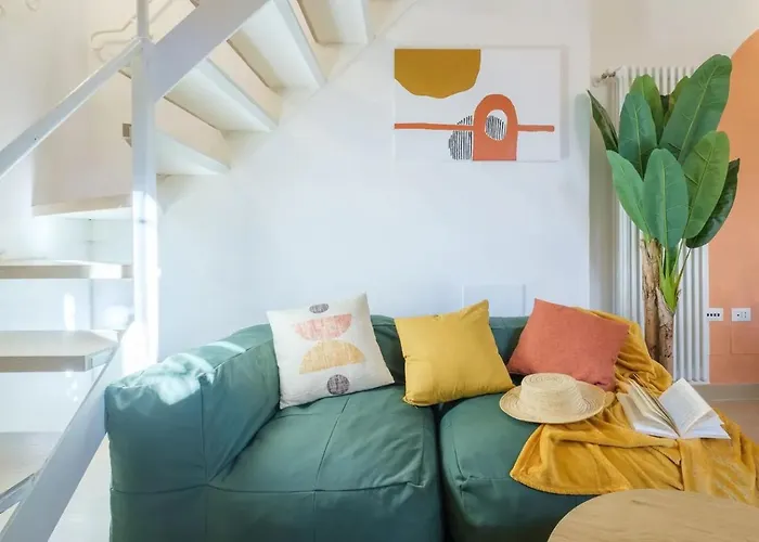 Charming Vintage By Piazza Maggiore With Garden * Bologna