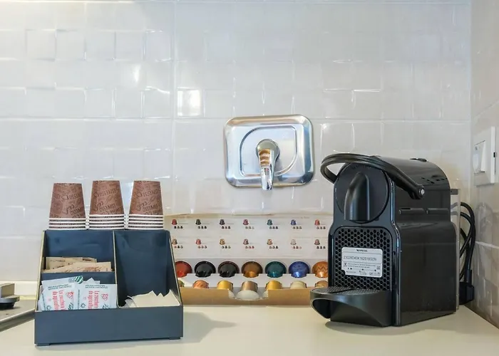 Lägenhet Charming Vintage By Piazza Maggiore With Garden